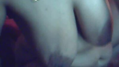 Сексуальний маленький підліток, російське порно відео який любить стареньких, облизує бабусю