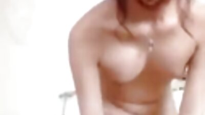 Міні Трініті Сент-Клер насолоджується кримпаєм від свого великого відео відео порно члена