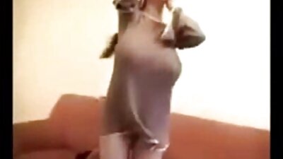 Блондинка глибоко штовхає фалоімітатор у свою мокру кицьку порно фільми перегляд на ліжку