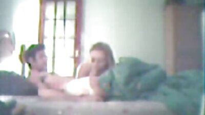 Закохана дивитися порно відео жінка повністю горить, страждаючи від жорсткого проникнення
